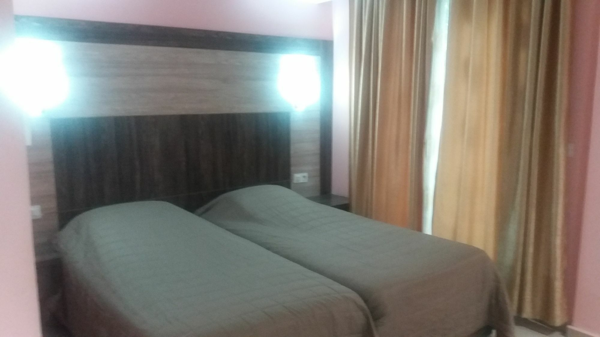 Hotel Matous ตูนิส ภายนอก รูปภาพ